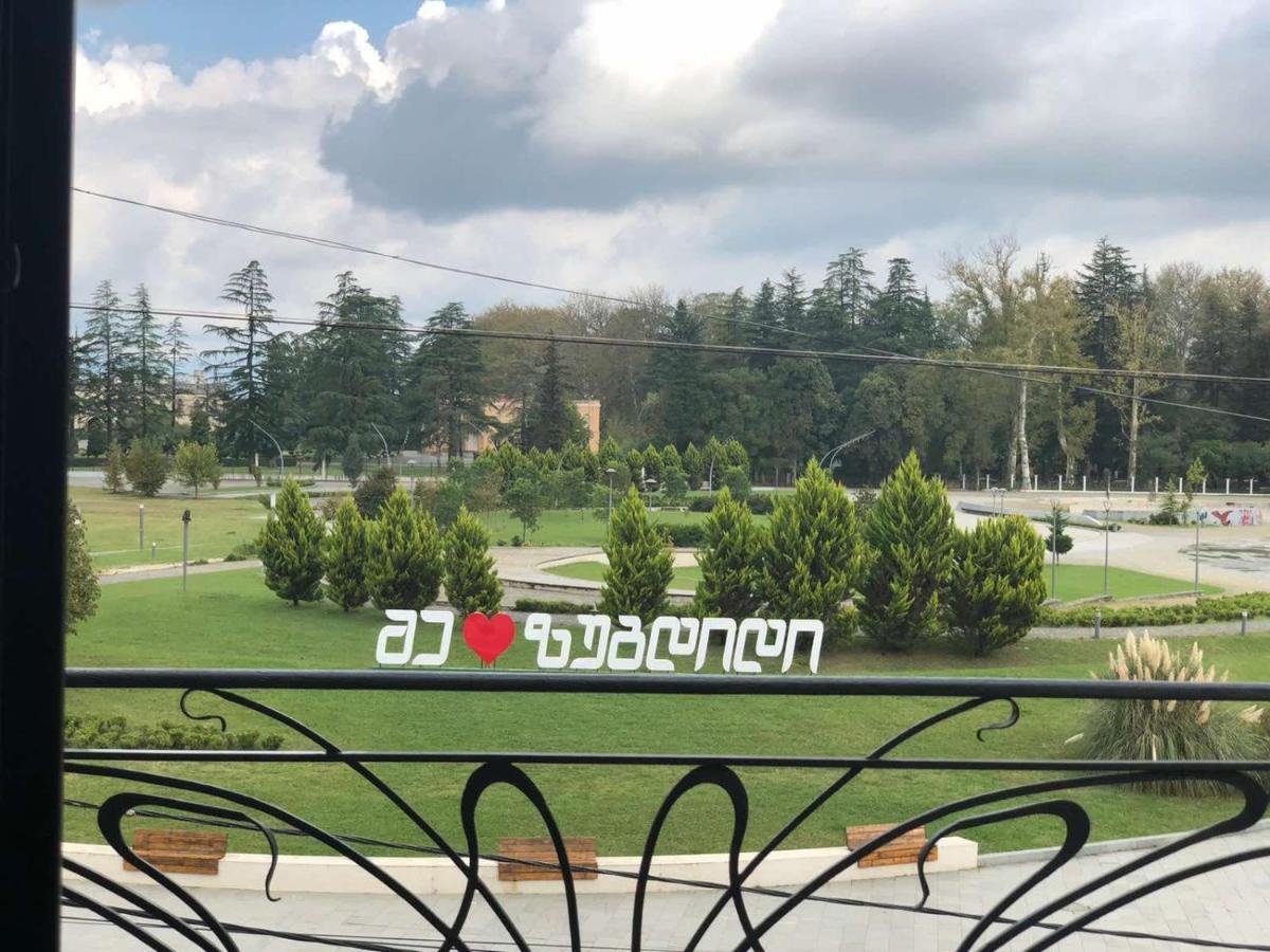 Garden Palace Zugdidi ภายนอก รูปภาพ